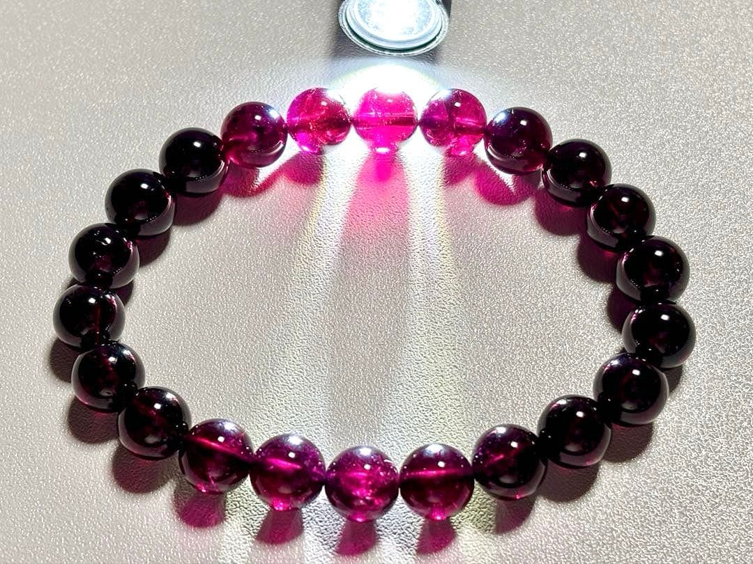 究極品質　未来を守護する華麗なる宝石　幻のエラハラロードライトピンクガーネット