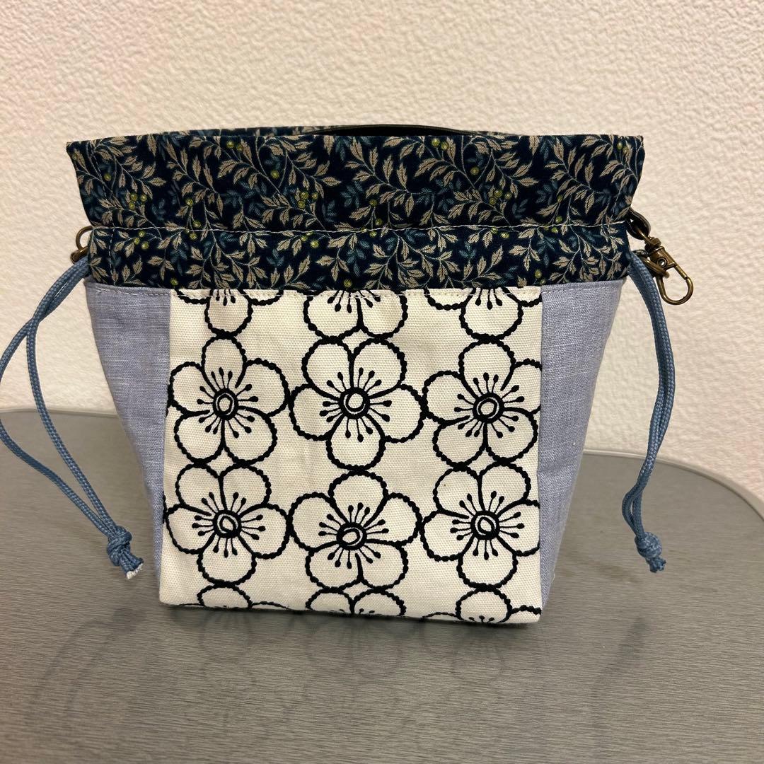 持ち手付き巾着ポーチ　ハンドメイド