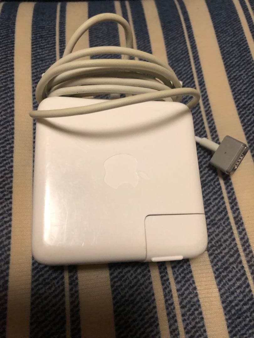 ③美品Apple 60W MagSafe 2電源アダプタ