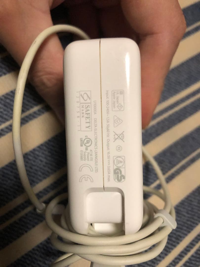 ③美品Apple 60W MagSafe 2電源アダプタ