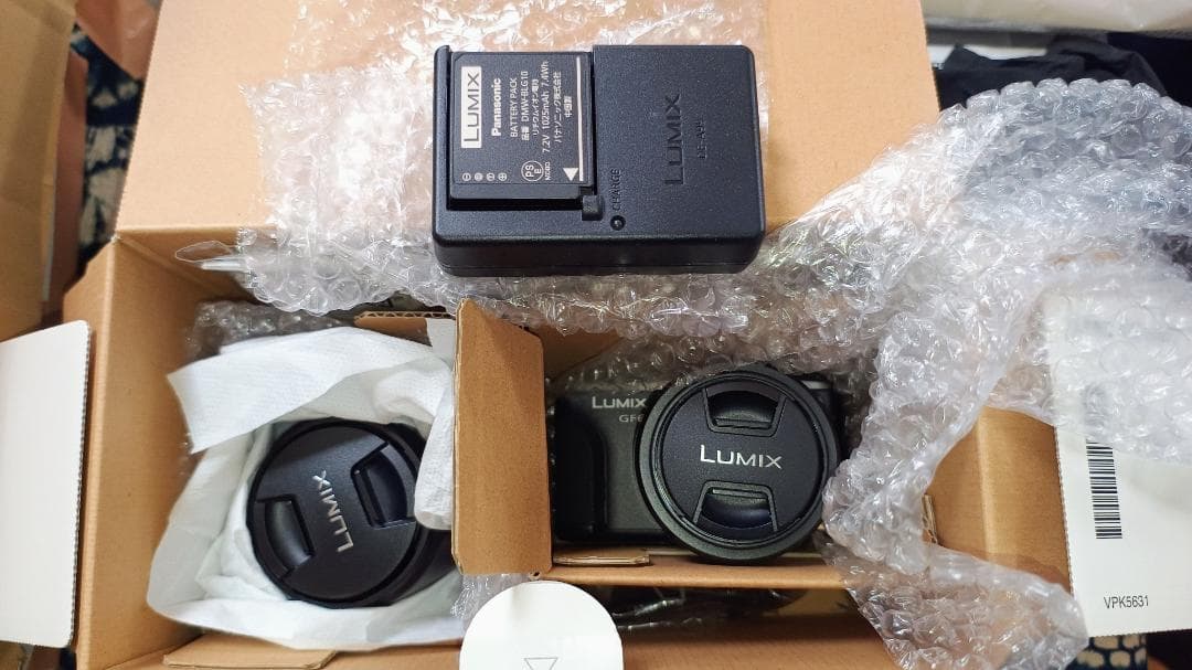 【美品 箱付】Panasonic Lumix DMC-GF6 ダブルレンズキット