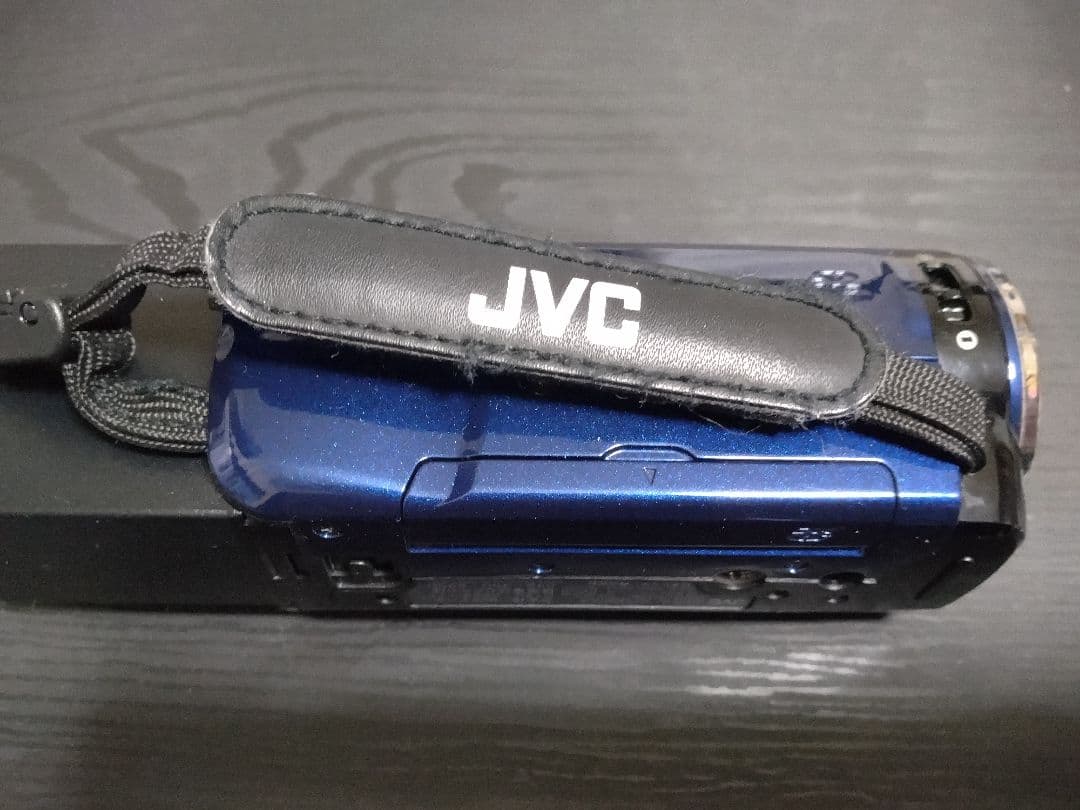 JVC Everio GZ-HM670ビデオカメラおまけバッテリー充電器