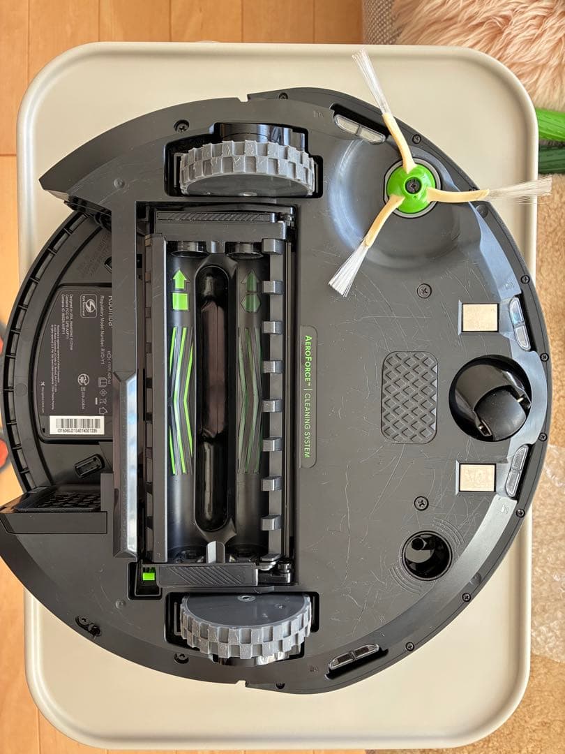 ☆傷ありお買い得品☆ iRobot Roomba i3