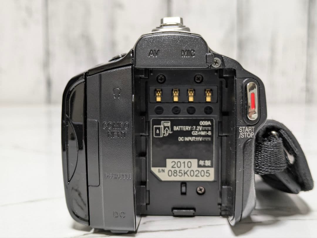 JVC　GZ-HM1