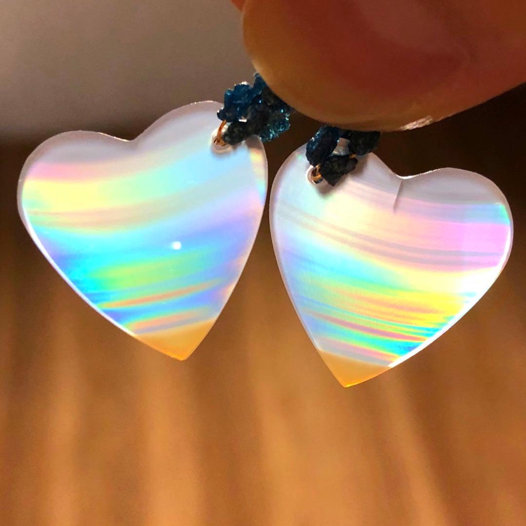 天然石☆レア☆虹のアイリスアゲート♡ブルーハートピアス14kgf