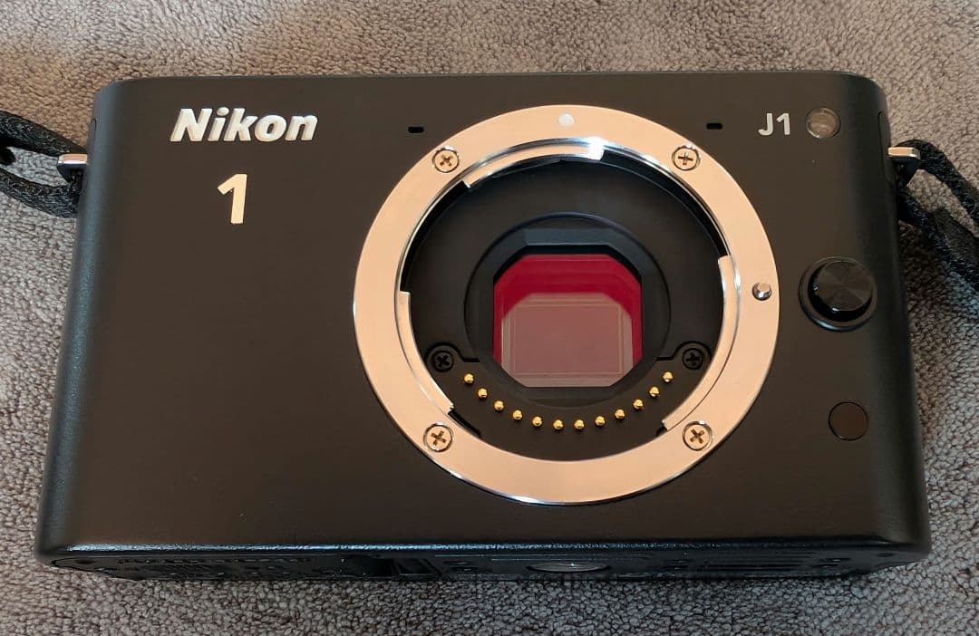 Nikon J1 ミラーレスカメラ (充電器、バッテリー付)
