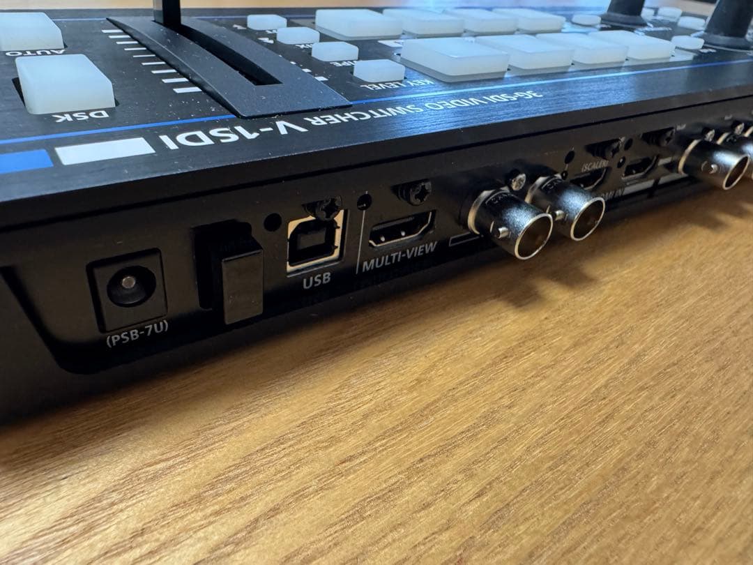 Roland スイッチャー V-1SDI ケース付き