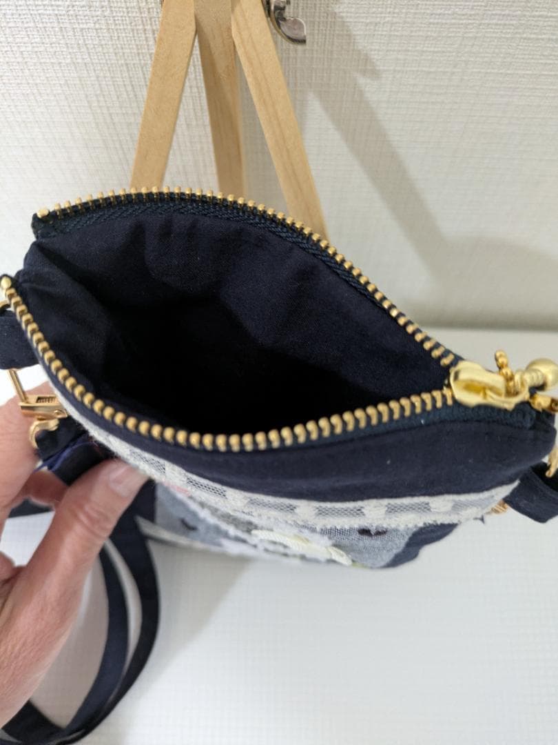 スーちゃん花束レースいっぱい携帯ポーチ　スーちゃんポーチサコッシュハンドメイド