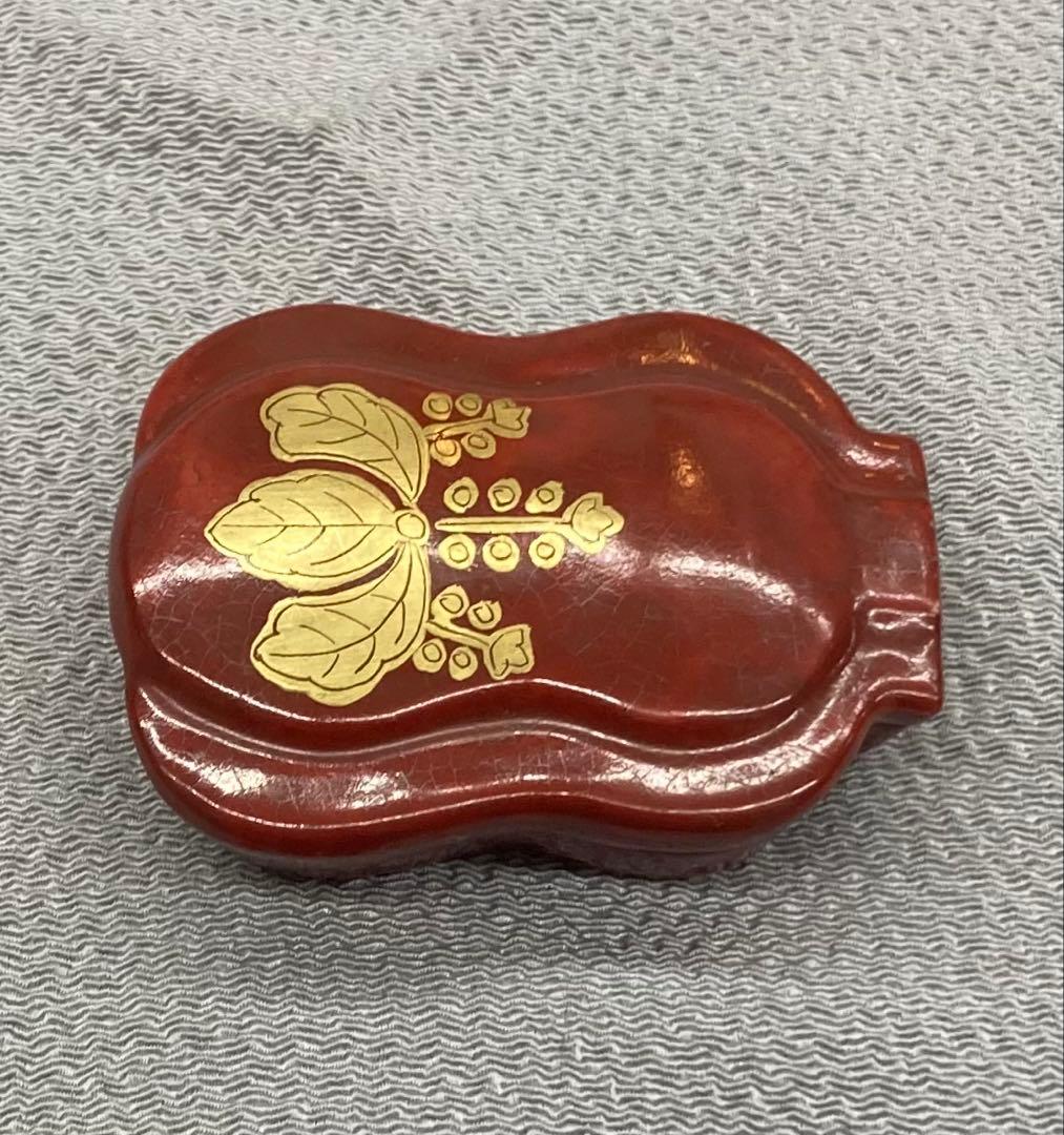 B579b「聚瓢 香合」せいか作　木津宗泉箱書付有　色絵金彩　香道具　茶道具