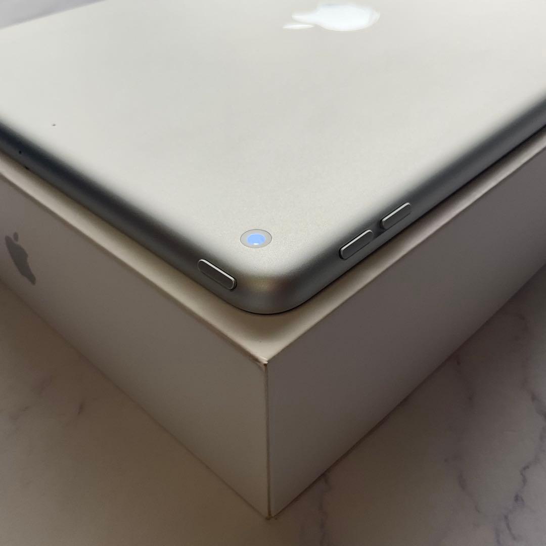【極美品】Apple iPad 第7世代 Wi-Fi 32GB