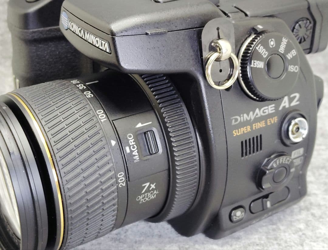 KONICA MINOLTA DiMAGE A2 バッテリーグリップ付