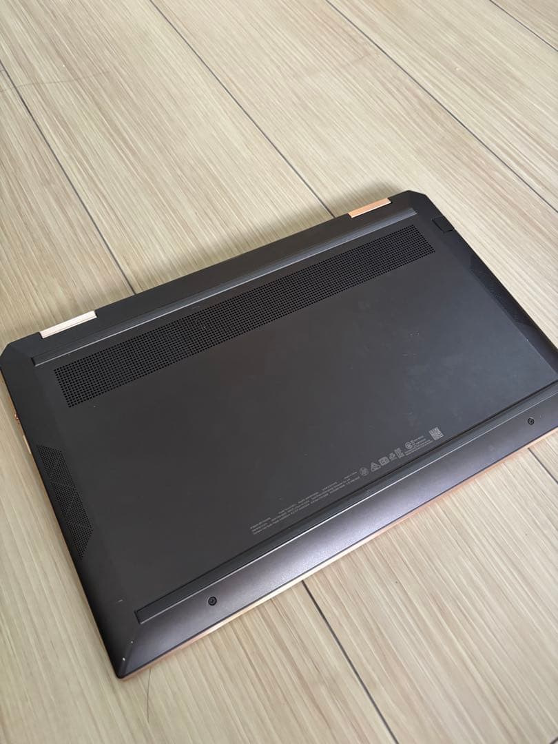 HP Spectre x360 2in1デザイン　13-aw2139TU