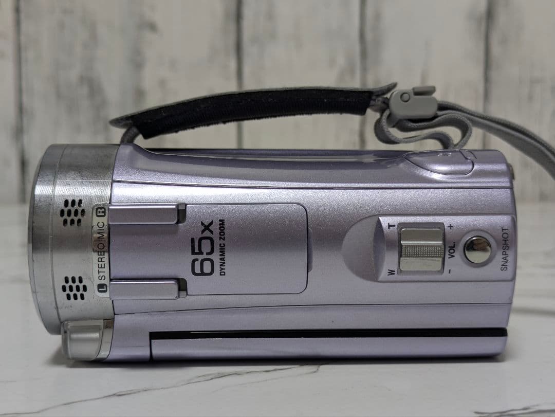 JVC　GZ-E765
