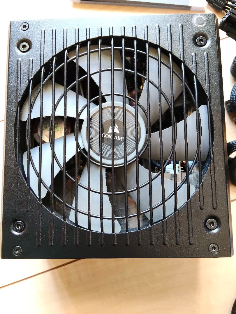 CORSAIR RM650X　電源ユニット
