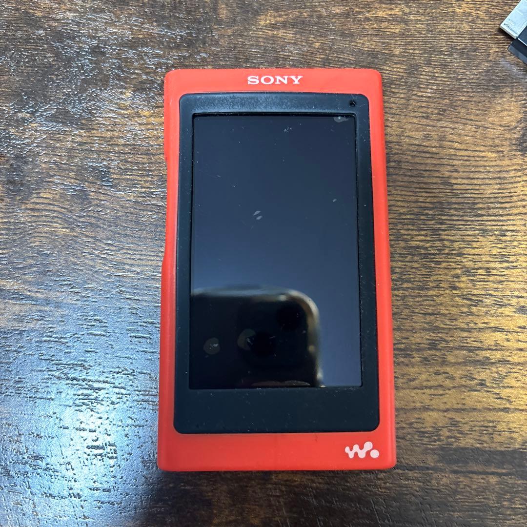 SONY NW-A35 WALKMAN ウォークマン　シリコンケース、充電器付き