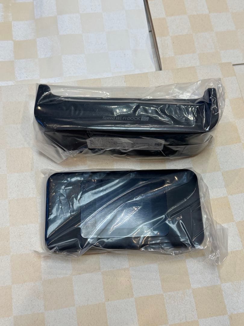 Speed Wi-Fi DOCK 5G 01 ブラック　(UQMOBILE)