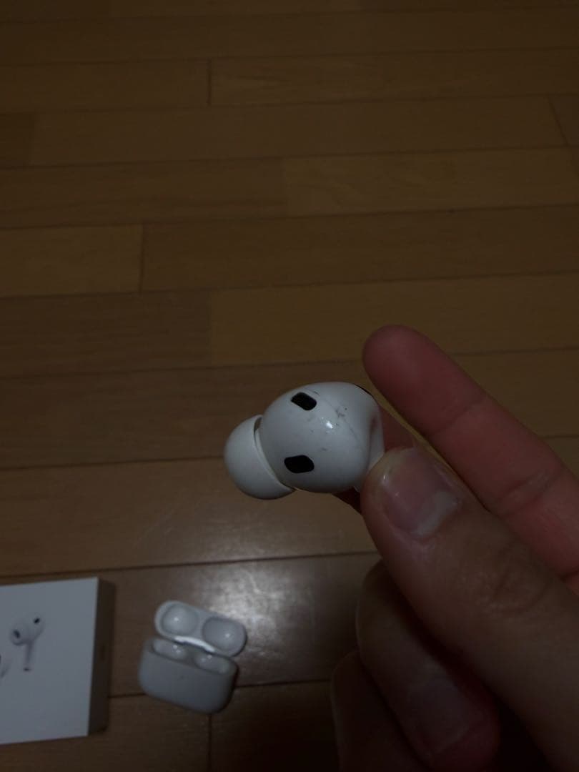 Apple AirPods プロ2本体 ワイヤレス充電ケース付き 左耳無し