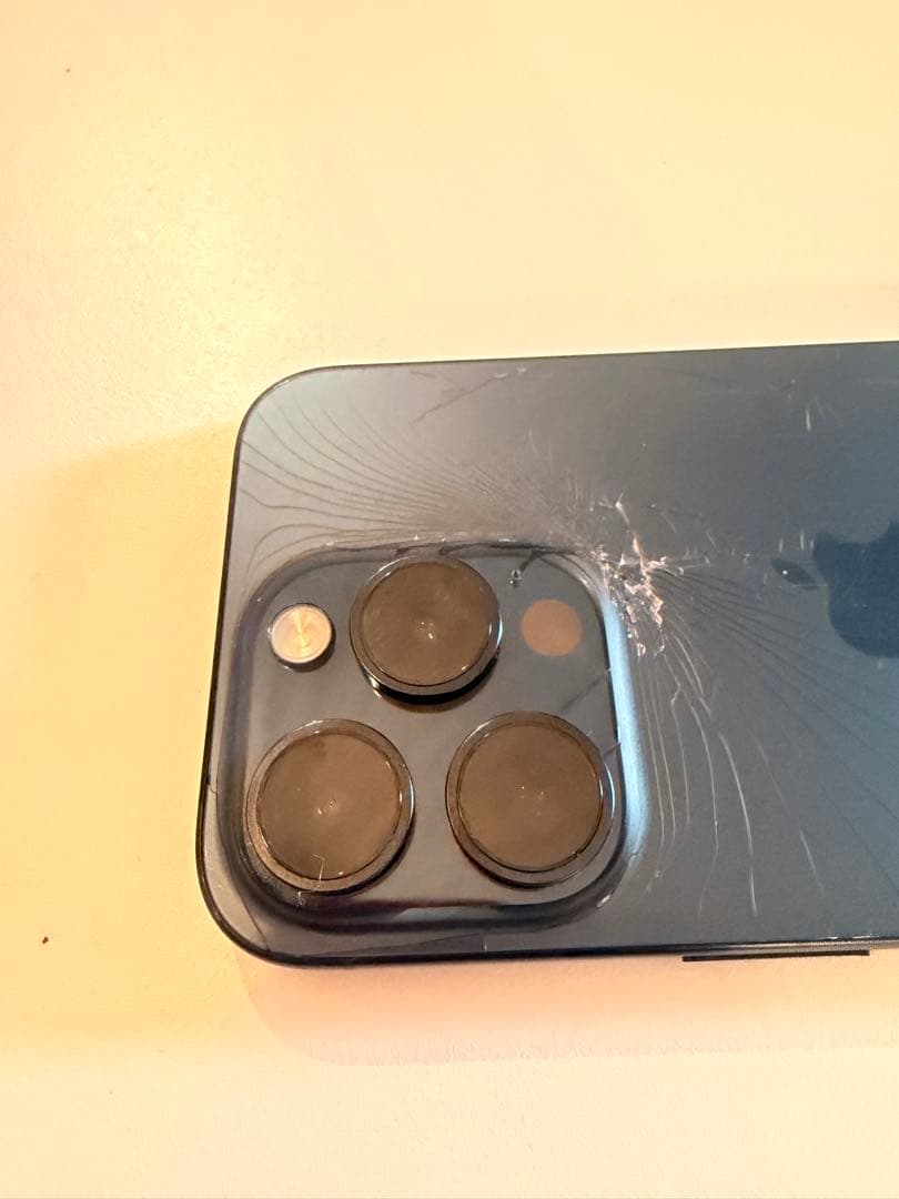 【訳あり】Apple iPhone 15 Pro ブルーチタニウム