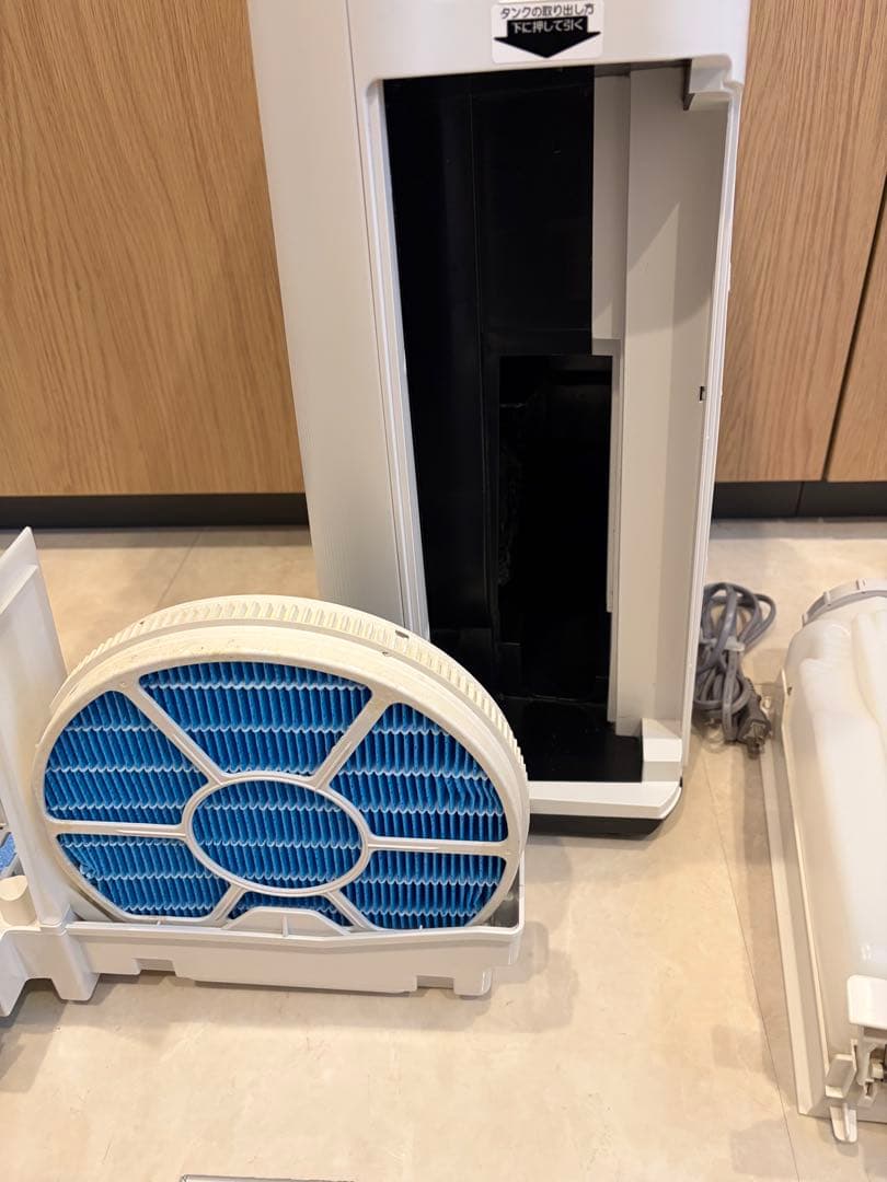 SHARP シャープ 加湿空気清浄機 KC-J50-W 2022年製 ★