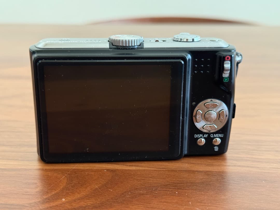 LUMIX コンパクトデジタルカメラ LEICA 10倍