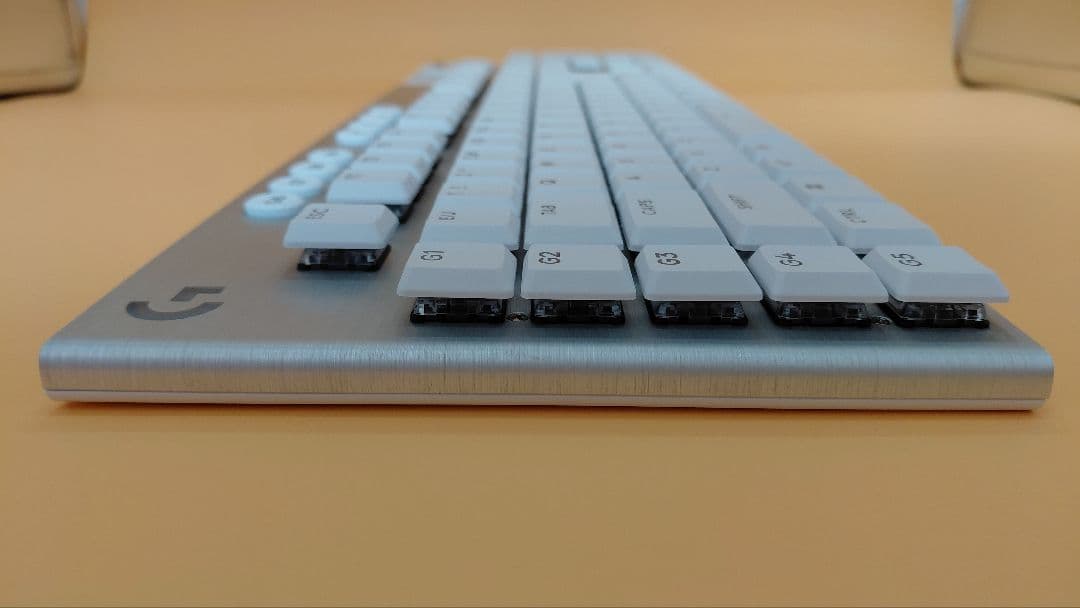 【即日発送】G915 X ワイヤレスキーボード タクタイル 白 箱無 NN