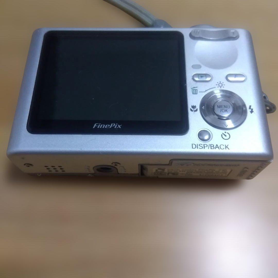 FUJIFILMFinepix　F10コンパクトデジタルカメラ