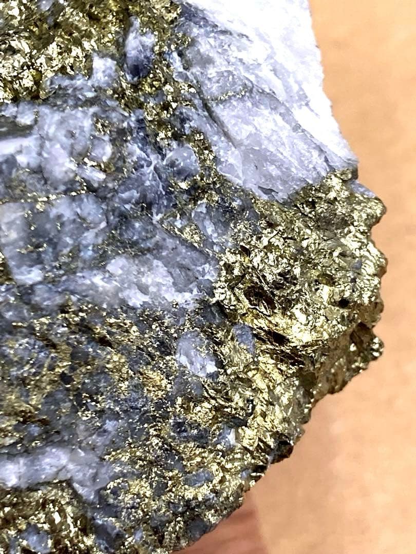 金鉱石　鉱物標本　鉱物　金