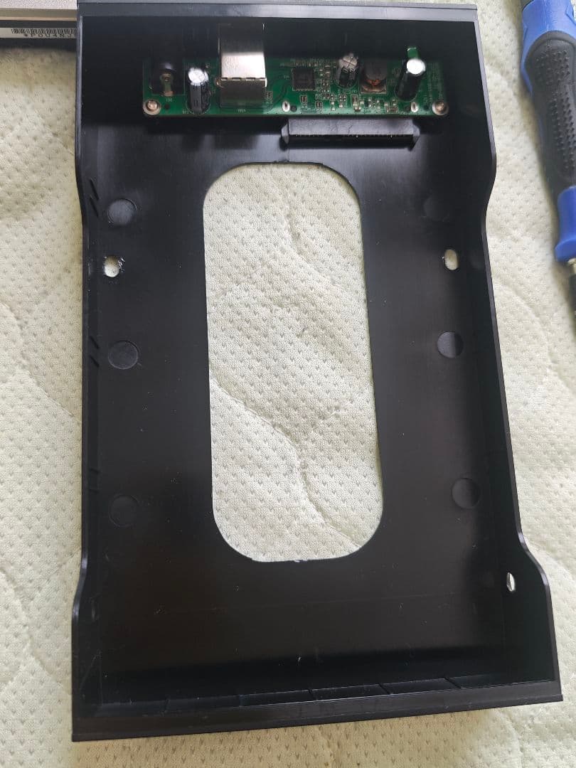 東芝　MG08ACA16TE 16TB 外付けHDD（外付け用部品付属）