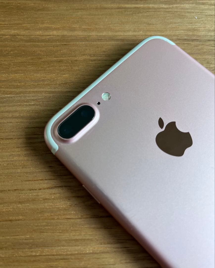 ⭐️美品⭐️iPhone7 Plus128GB 新品バッテリー