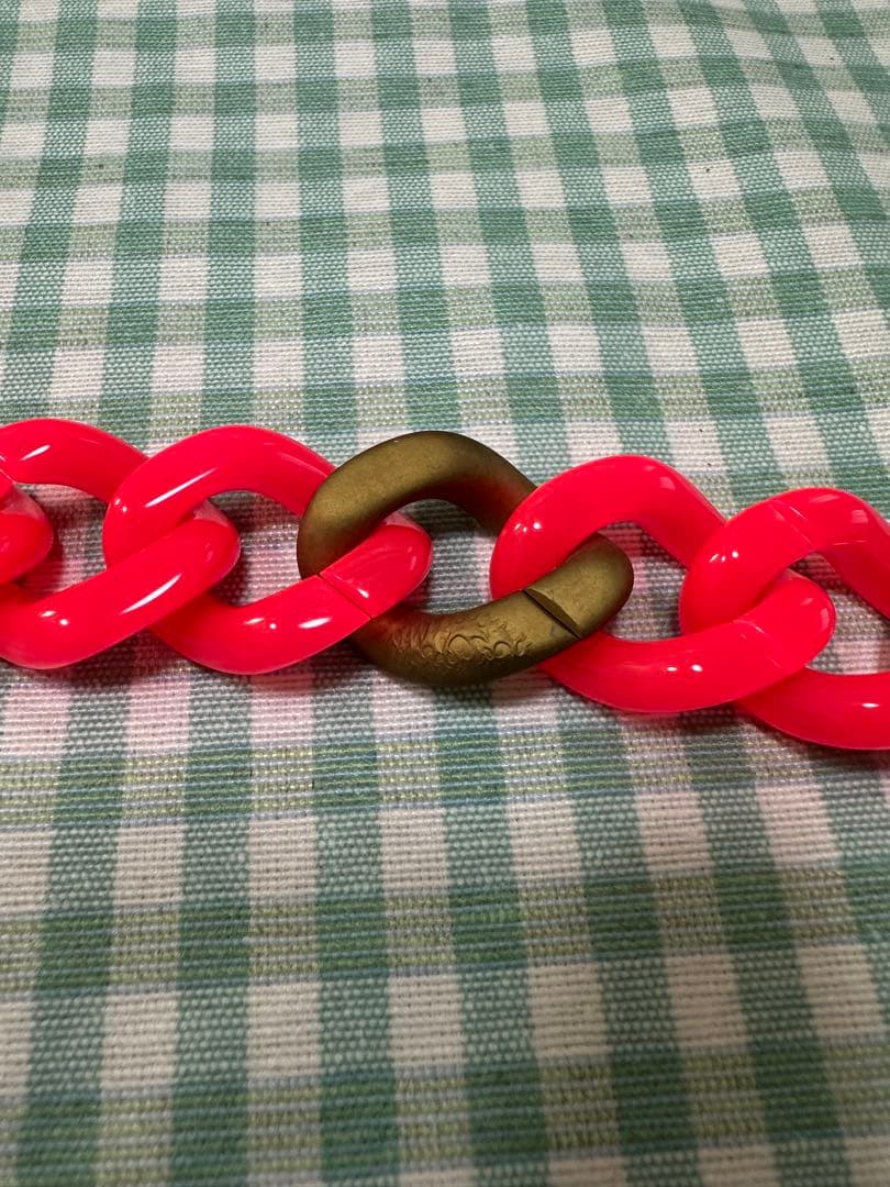 LOUVINIハンドストラップ