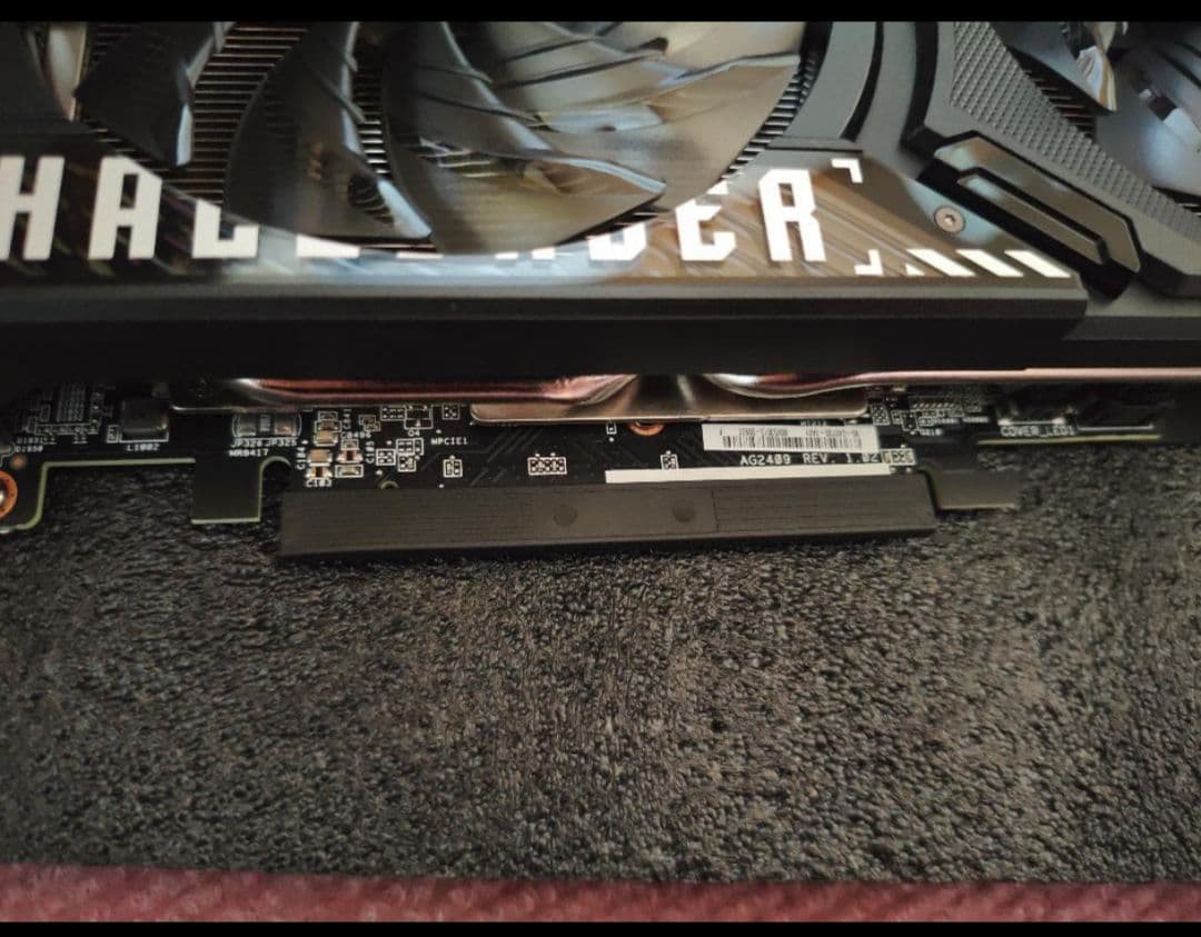 ASRock Radeon RX 9060 XT 8GB グラフィックボード