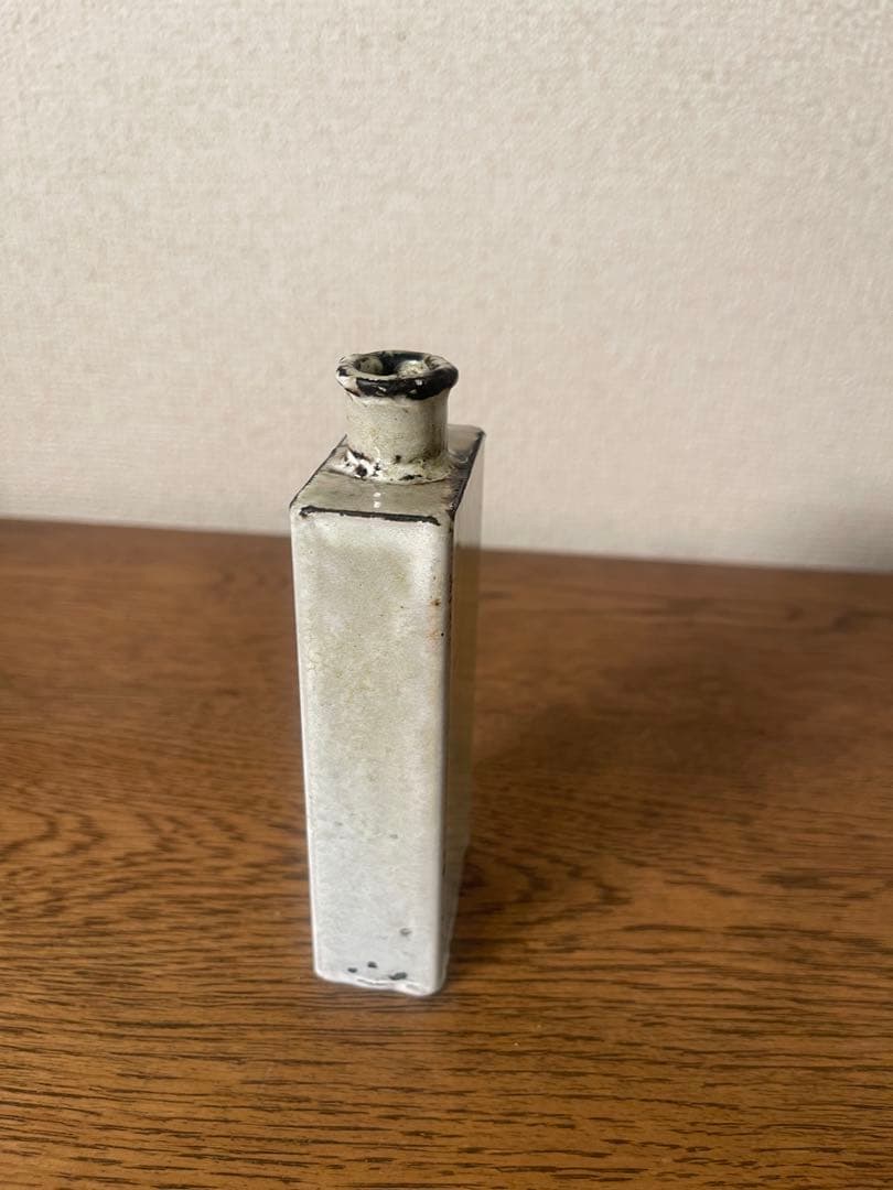 大山求　琺瑯花入