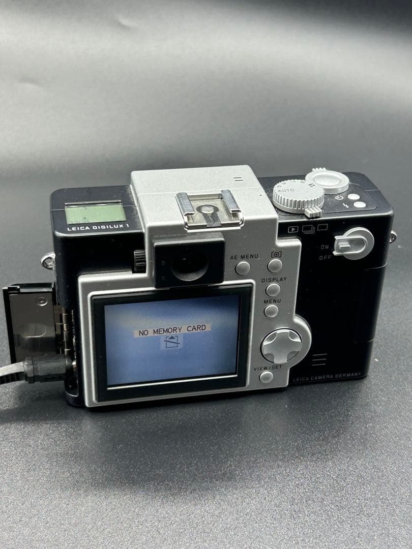 【箱付き美品　訳あり】LEICA DIGILUX 1 ブラック　液晶フード付