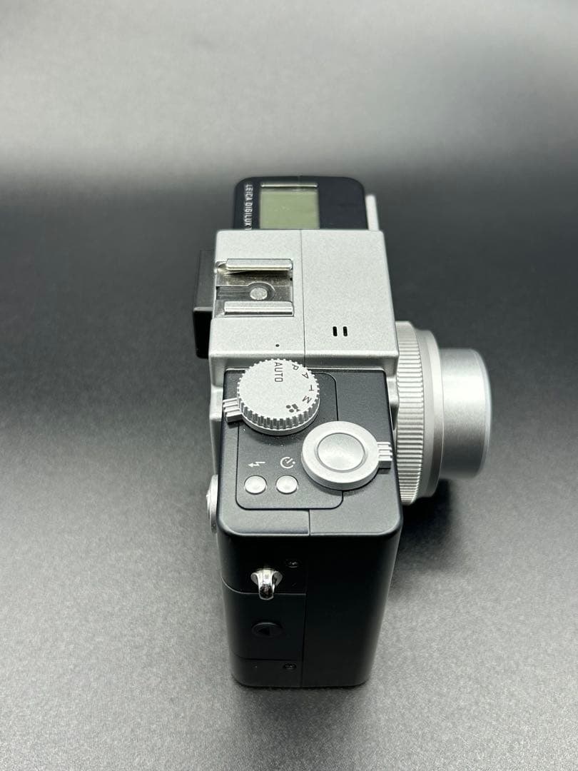 【箱付き美品　訳あり】LEICA DIGILUX 1 ブラック　液晶フード付