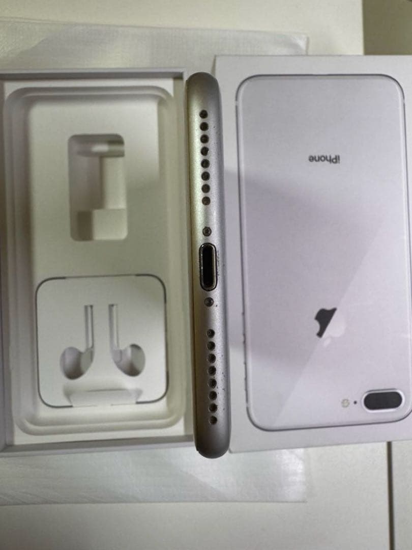【美品】iPhone8plus　77% 64GB SIMフリー　ホワイト
