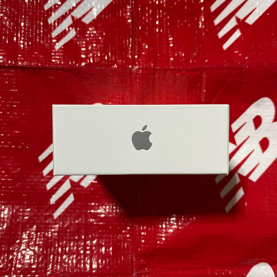 【新品・未開封】⭐️⭐️アップルAirPods4ノイズキャンセリング非搭載モデル⭐️⭐️