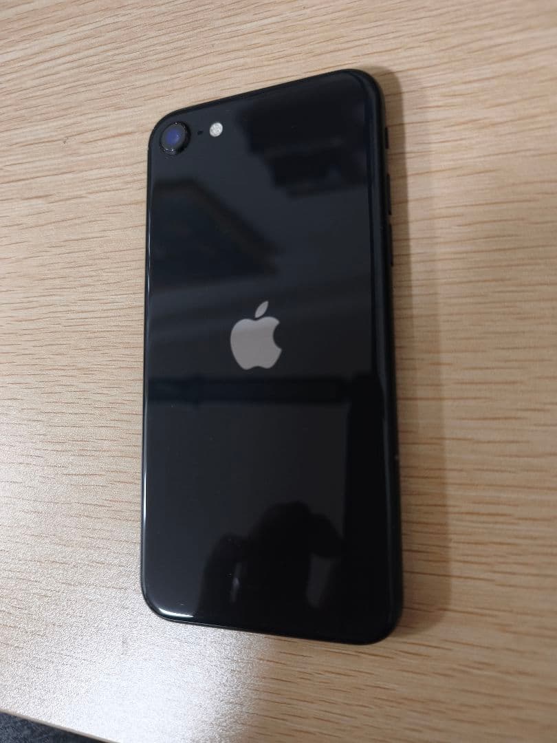 【美品】iPhone SE 128GB