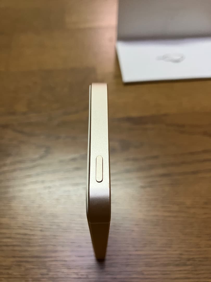美品! MP842J/A iPhone SE Gold 32GB イヤホン