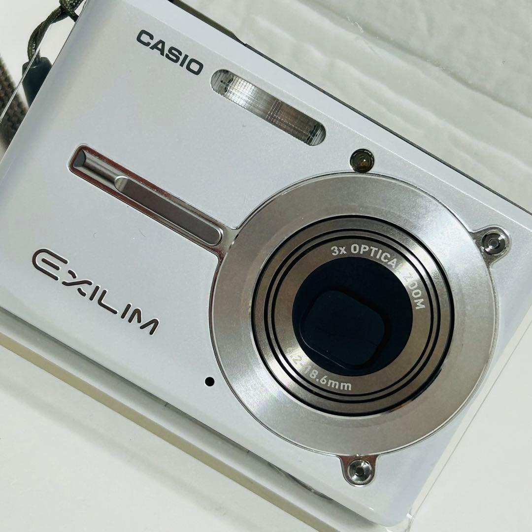 【美品】【付属品多数】CASIO デジタルカメラ EX-S500 ホワイト