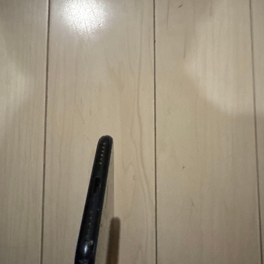 iPhone ブラック シングルカメラ