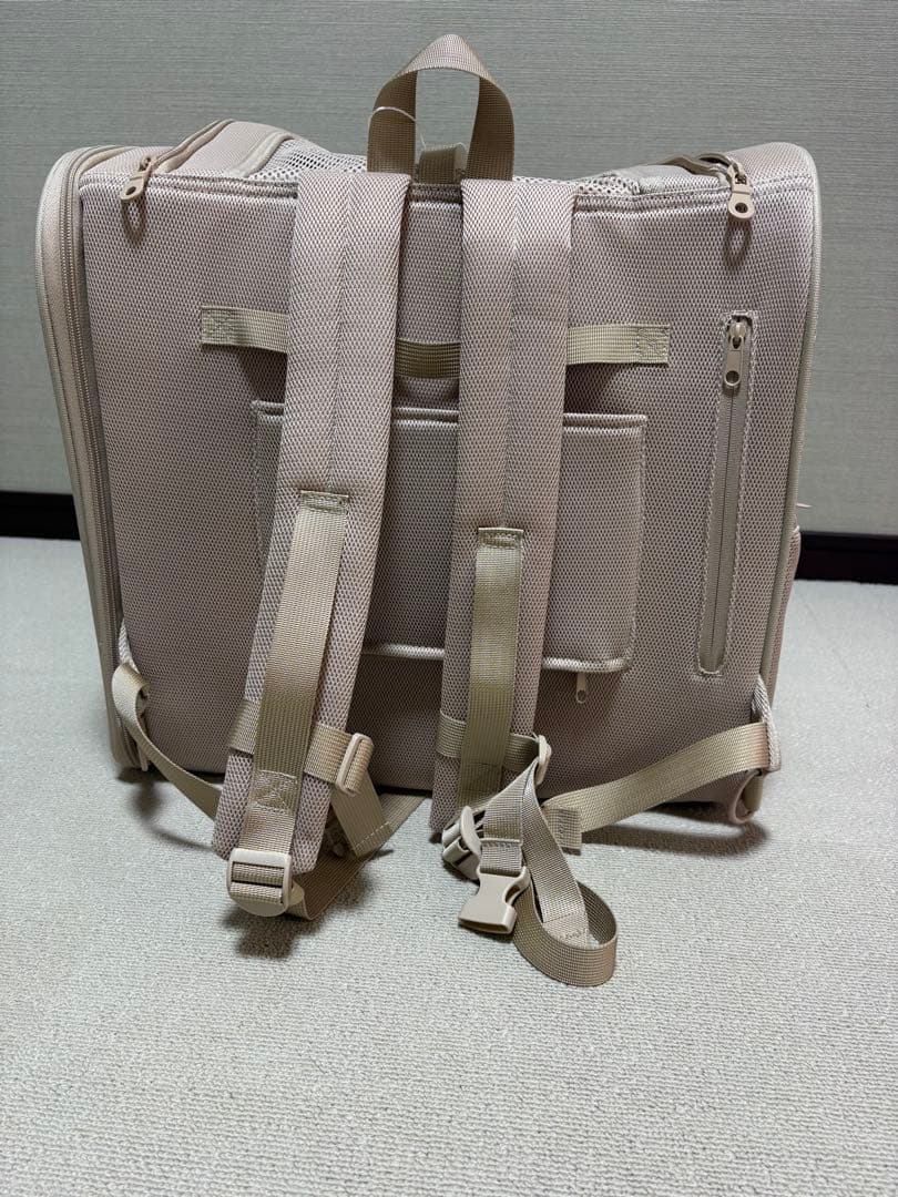 CITYDOGのワイドエアーバックパックキャリー。