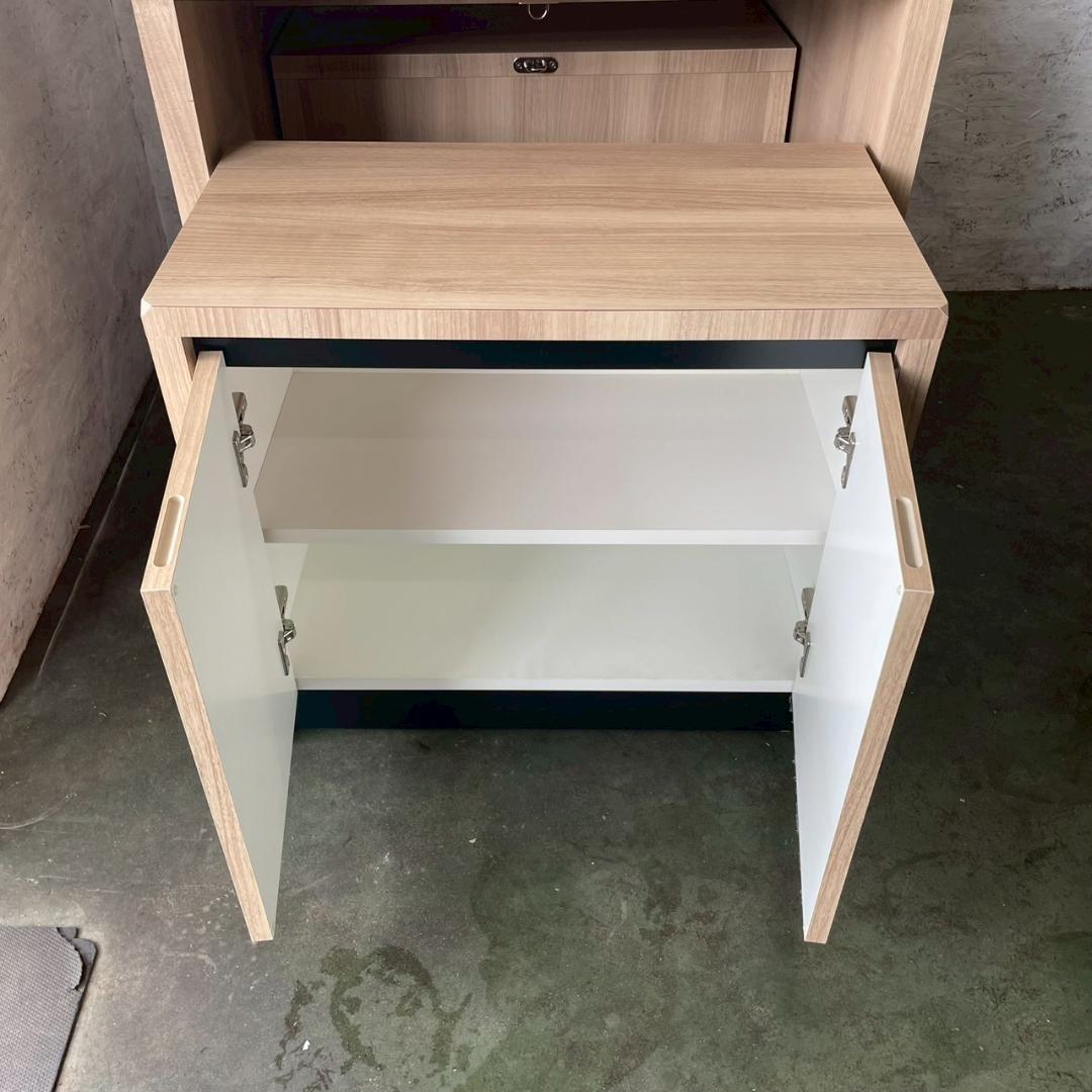 タキザワ 収納付き ディスプレイ台 店舗 店舗用品 キャビネット A1922
