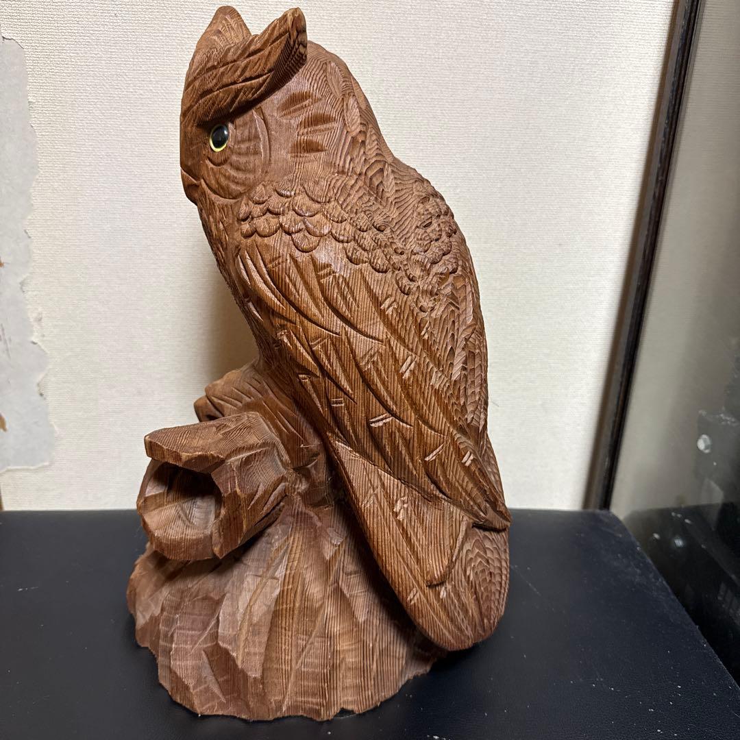 フクロウの木製彫刻 約40cm
