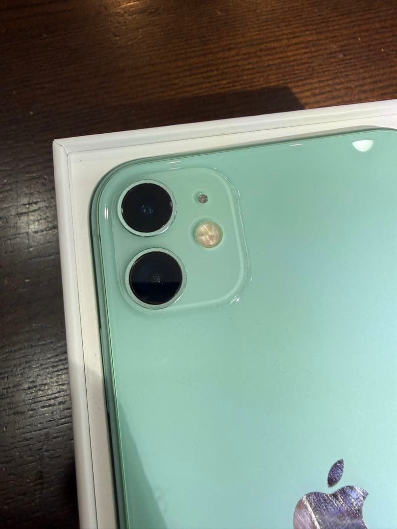 iPhone 11 64Gb グリーン 海外版 SIMフリー