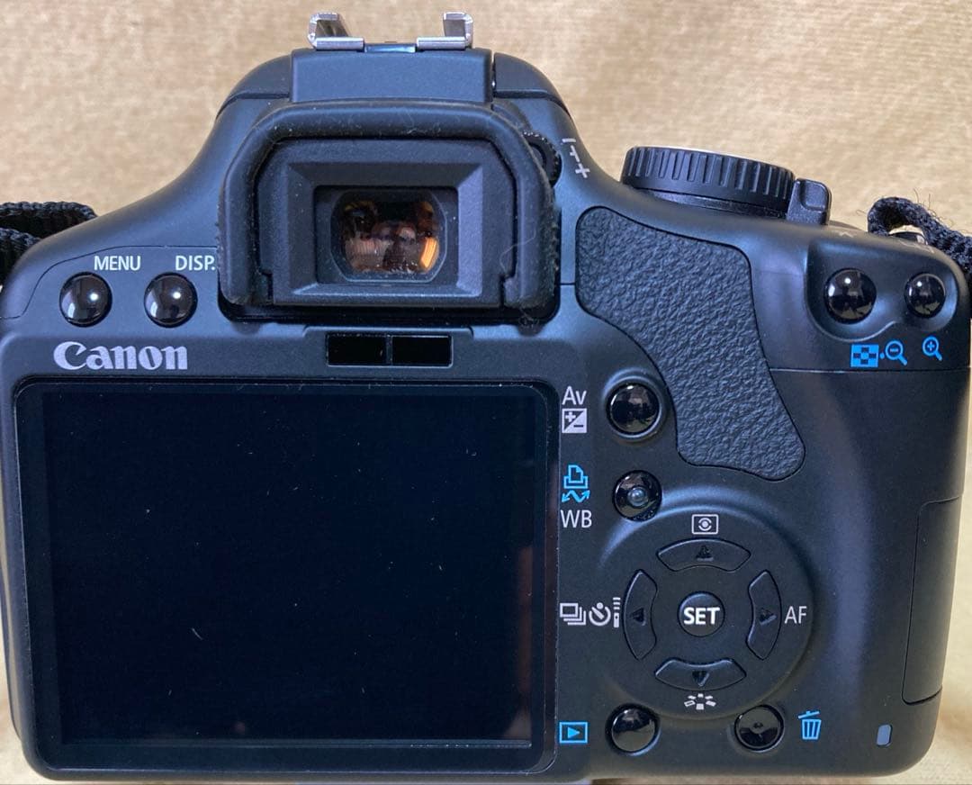 Canon EOS Kiss X2 デジタル一眼（セミハードケース付）