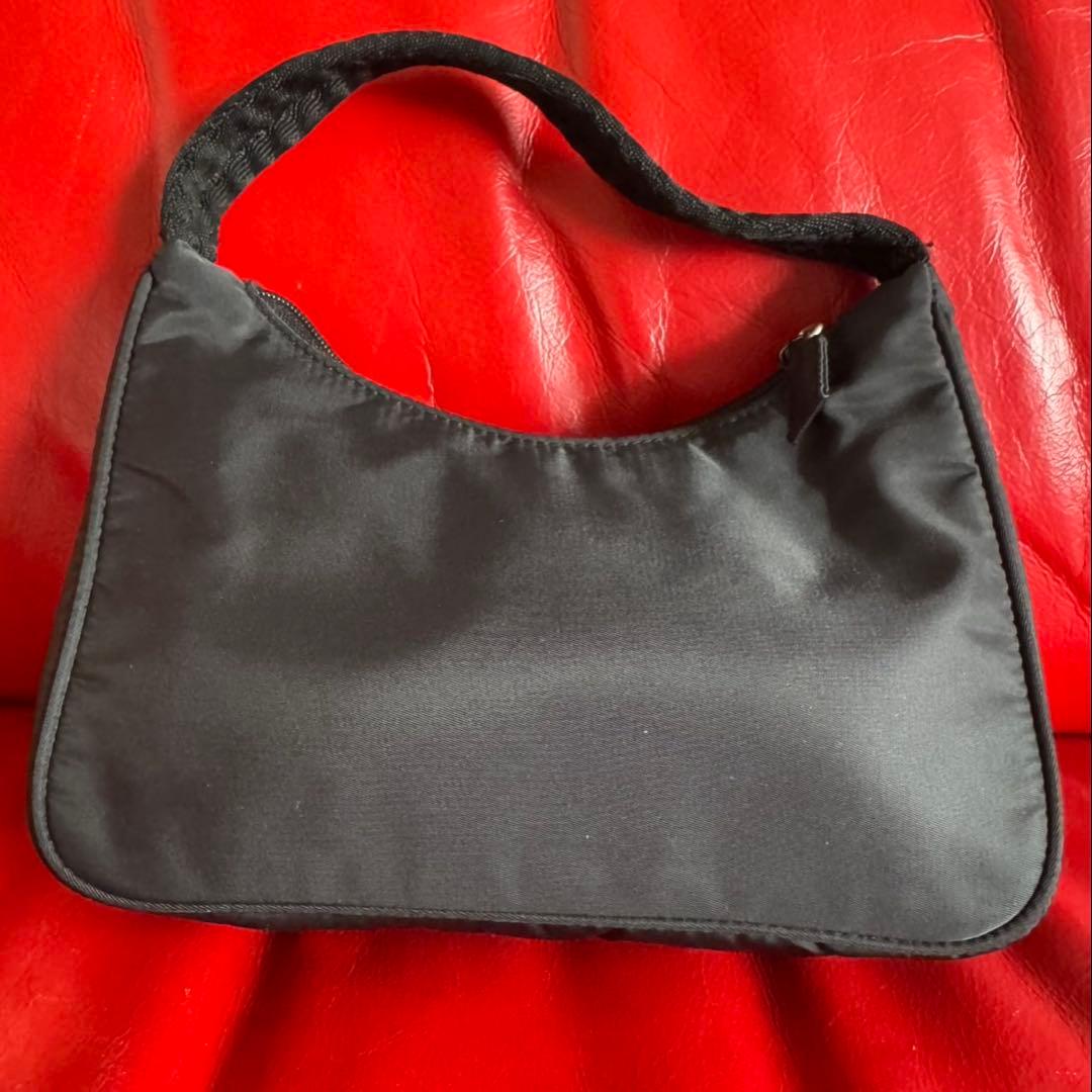 PRADA 三角ロゴ アクセサリーポーチ ハンドバッグ　プラダ