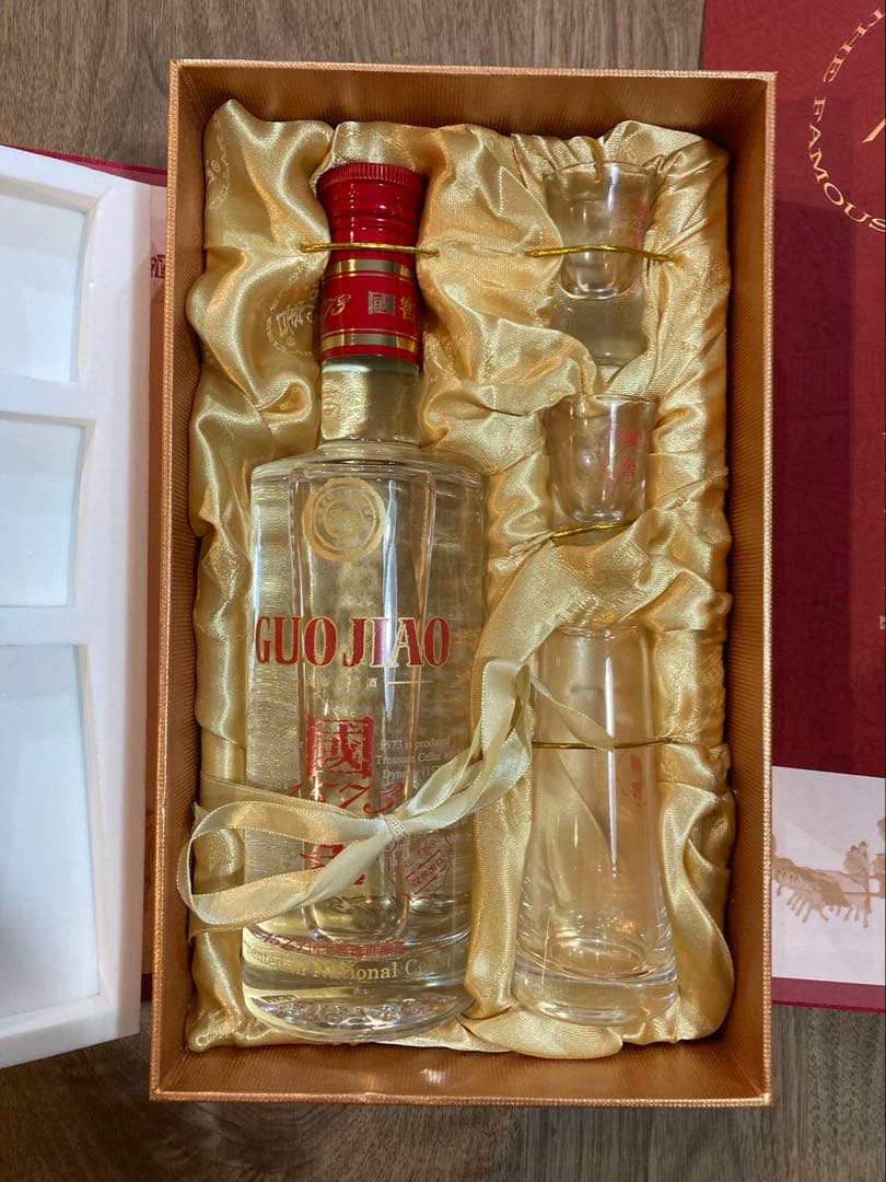 中国酒 国窖1573 濃香型白酒 375ml 52度 グラス付き