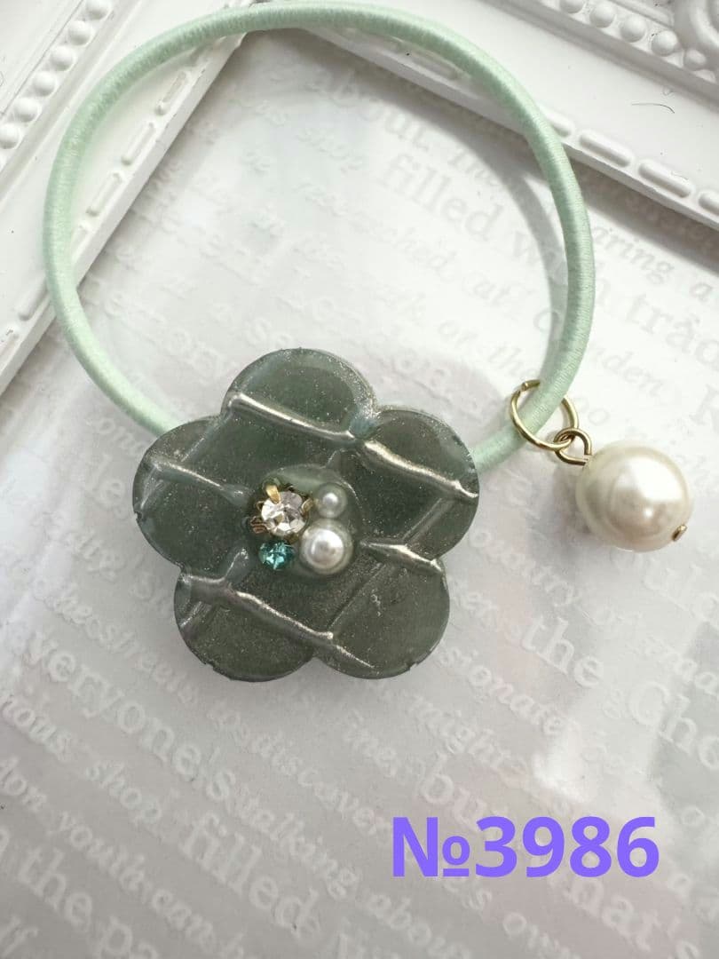 mamerin ♪様お取り置き№3986 お花型チェック柄レジンヘアゴム