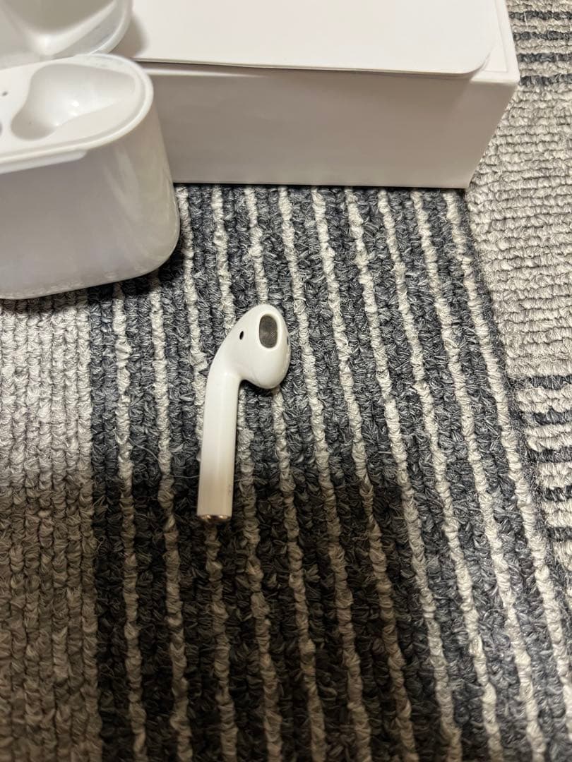 正規品Apple AirPods (第2世代整備済み品)
