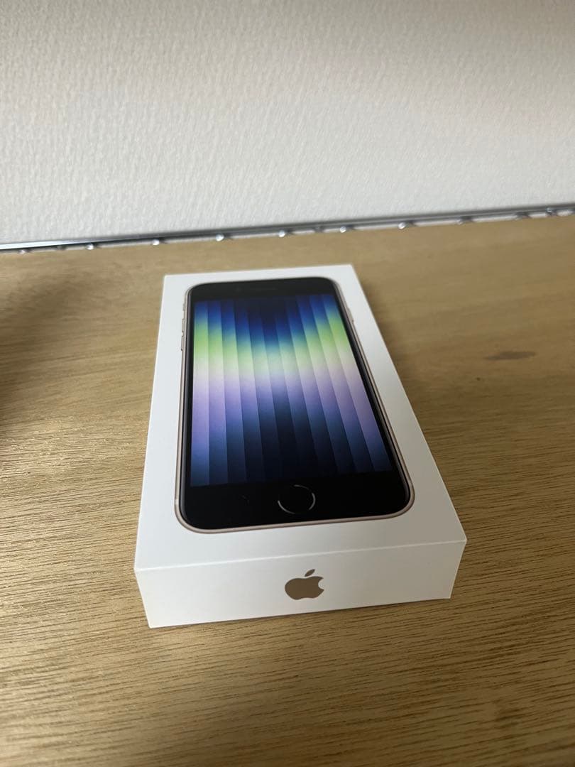 Apple iPhone SE (第3世代) ホワイト 128GB SIMフリー